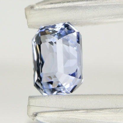 Pale Blue Sapphire 0.760ct / Sri Lanka