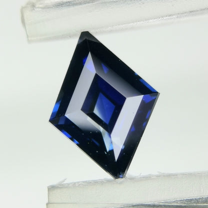 “Rhombus Cut” Burma Sapphire 0.492ct / Burma