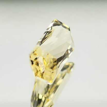【Trial】Imperial Topaz 0.57ct / Brazil