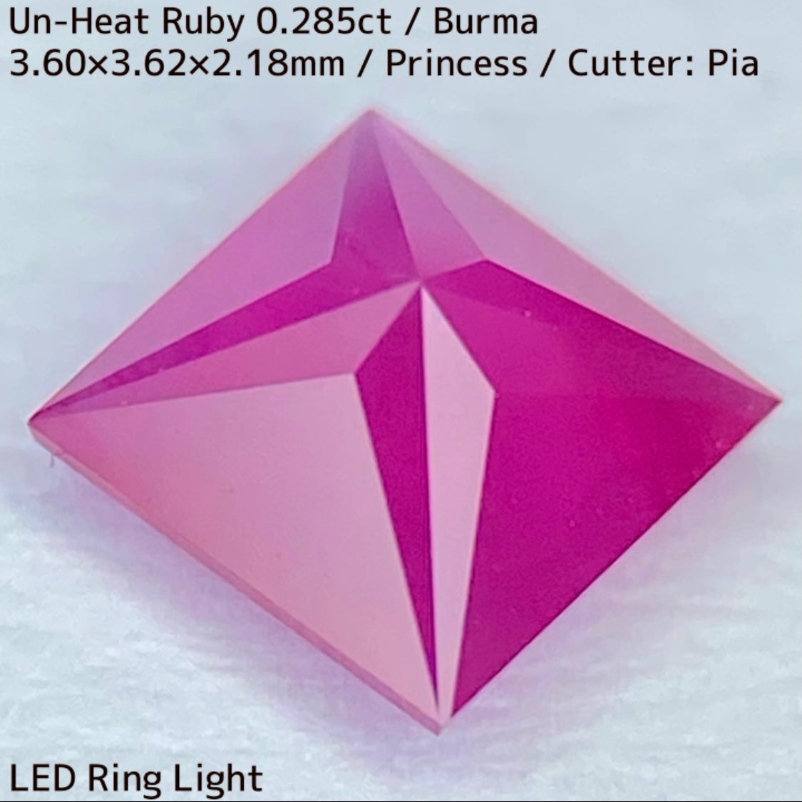 Un-Heat Ruby 0.285ct / Burma / Princess Cut