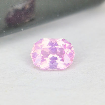 【Trial】“Light Silky Pink” Un-Heat Sapphire 0.343ct / Vietnam