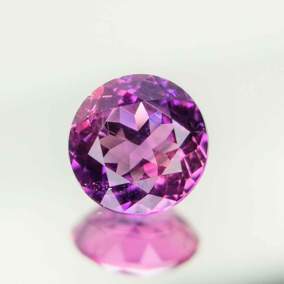 【Trial】“Purple Pink” Un-Heat Sapphire 0.392ct / Vietnam