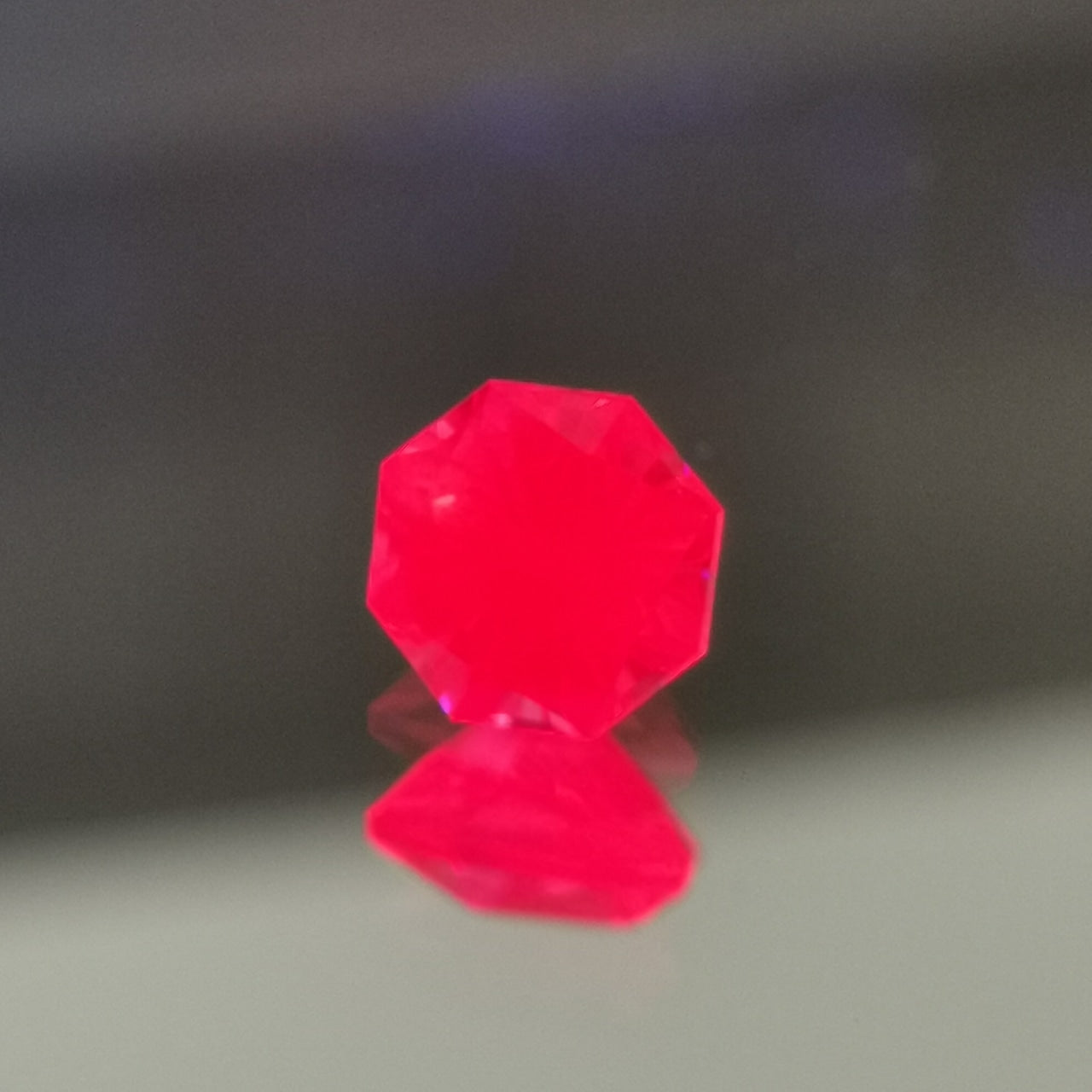 【Trial】“Purplish Pink” Un-Heat Sapphire 0.363ct / Sri Lanka