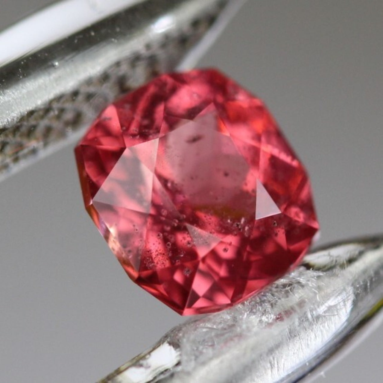 Spinel (Myanmar) 0.57ct.