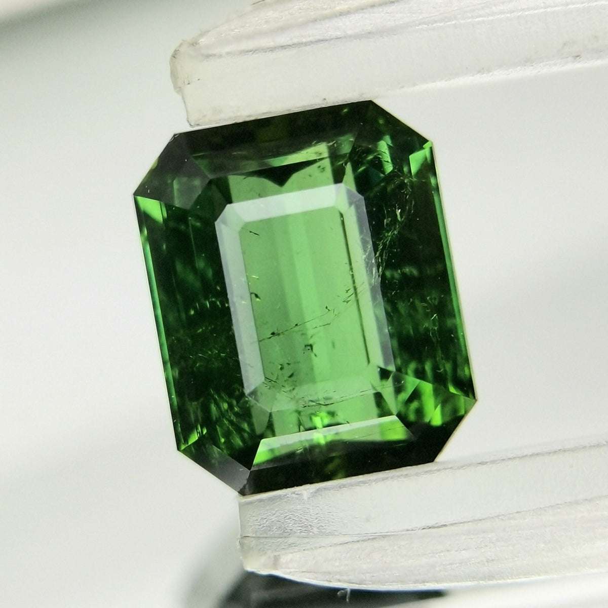 Green Tourmaline 1.661ct / Nigeria