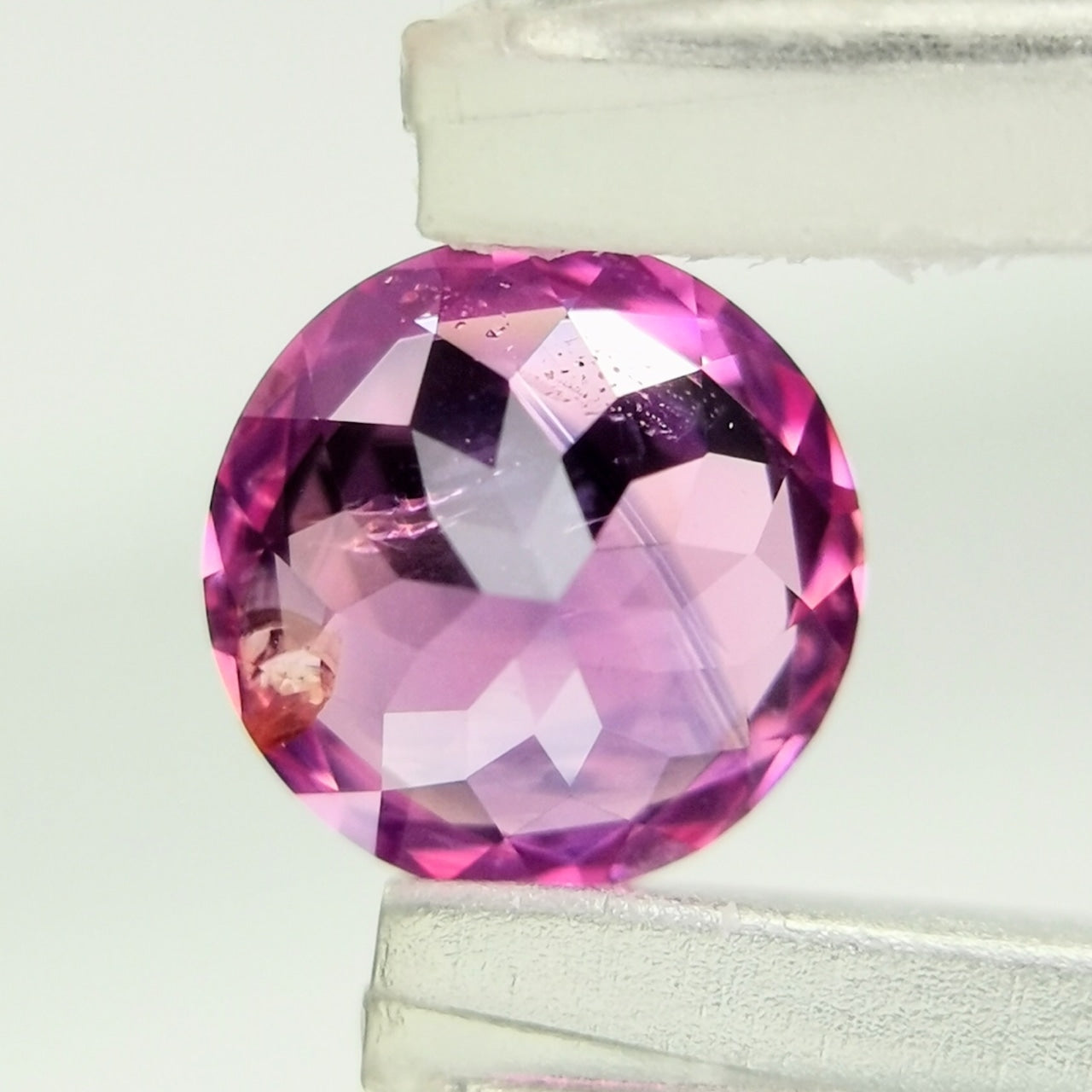 【Trial】“Purple Pink” Un-Heat Sapphire 0.392ct / Vietnam
