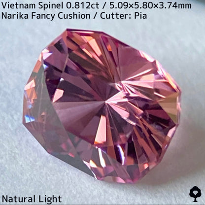 Spinel 0.812ct / Vietnam