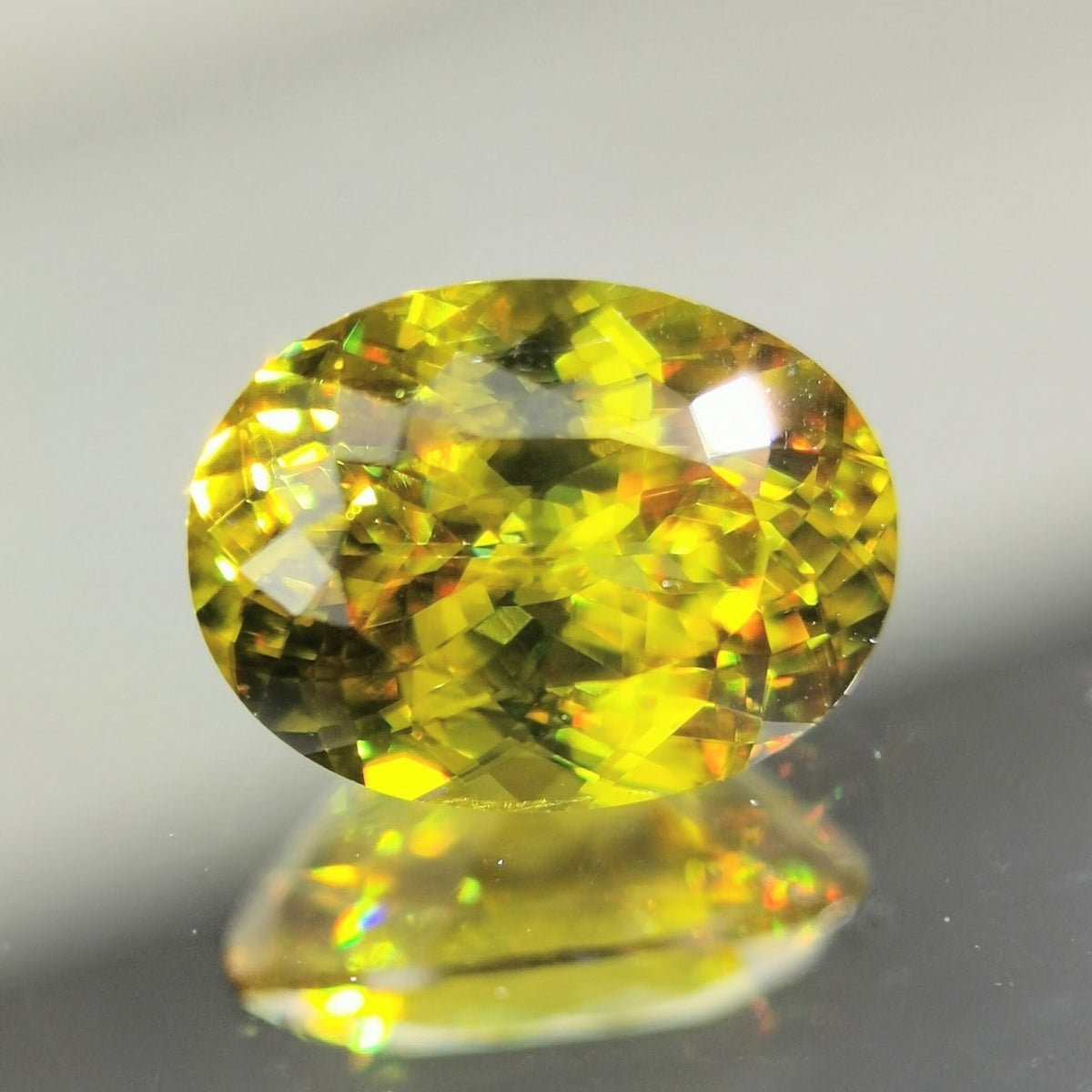 【Trial】Sphene 0.774ct / Madagascar