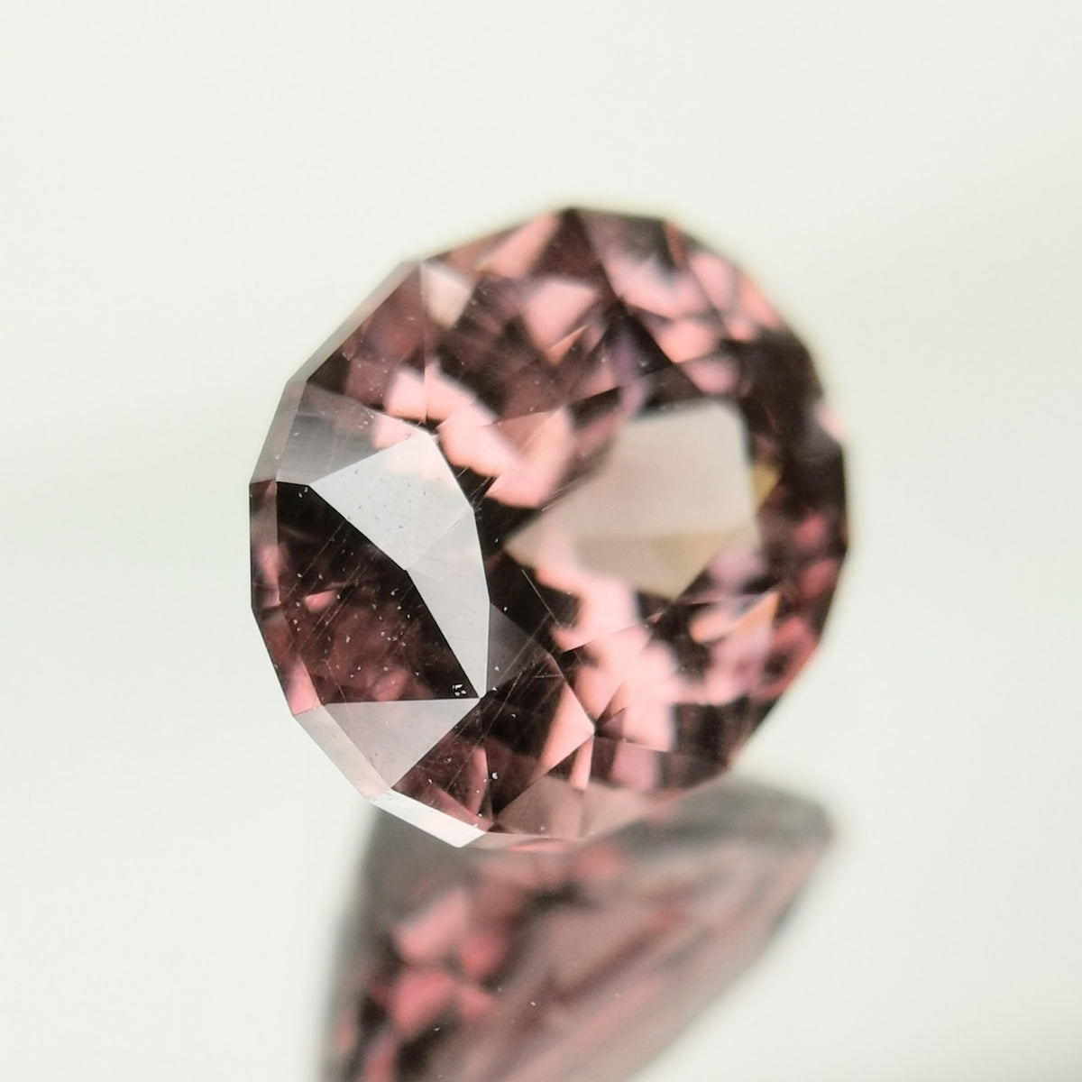 【Trial】Color Change Garnet 1.235ct / Tanzania