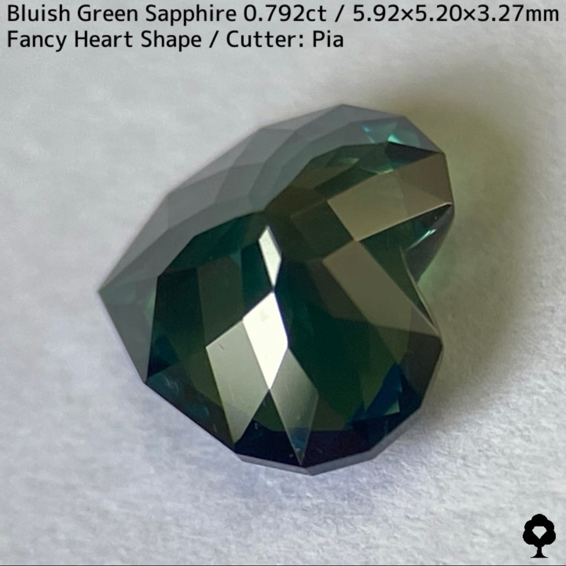 Bluish green sapphire 0.792ct ★ The deep bluish green and cute fancy heart shape are perfectly balanced