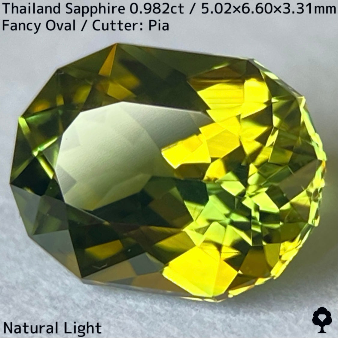 0.982ct Greenish Yellow Sapphire from Thailand ★ The vibrant lime color gives it an irresistible party feel