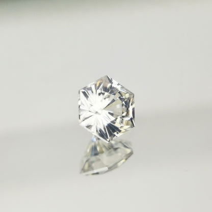 【Trial】“Snowflake” Colorless Zircon 0.39ct / Cambodia