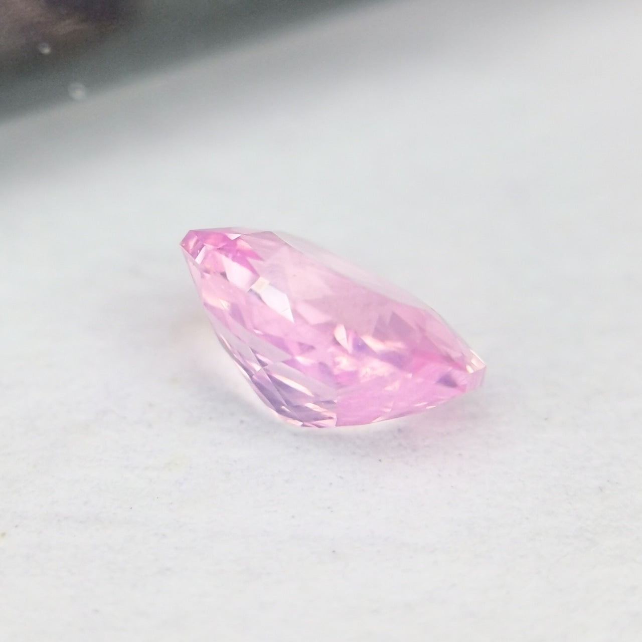 【Trial】“Light Silky Pink” Un-Heat Sapphire 0.343ct / Vietnam