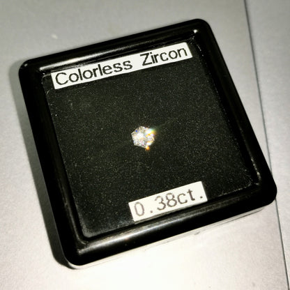 【Trial】“Snowflake” Colorless Zircon 0.38ct / Cambodia