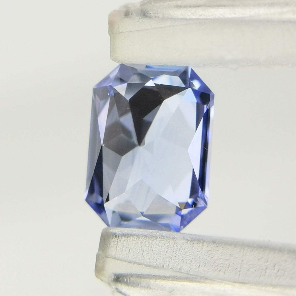 【Trial】Violetish Light Blue Sapphire 0.376ct / Sri Lanka