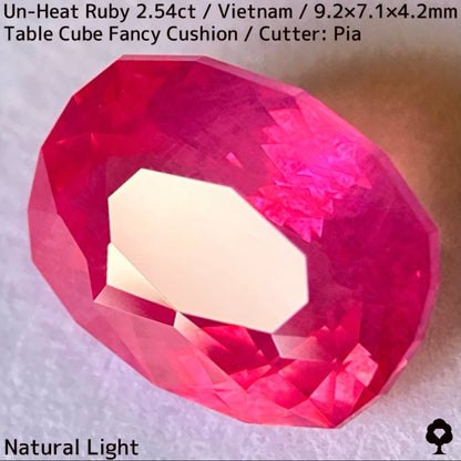 [Ruby Focus] Un-Heat Ruby 2.54ct / Vietnam