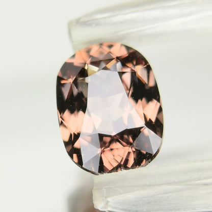 【Trial】Color Change Garnet 1.197ct / Tanzania