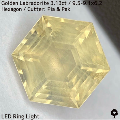 Golden Labradorite 3.13ct★A stone that seems to seal a sparkling sandstorm in a labyrinth★Includes rough stones from the same lot