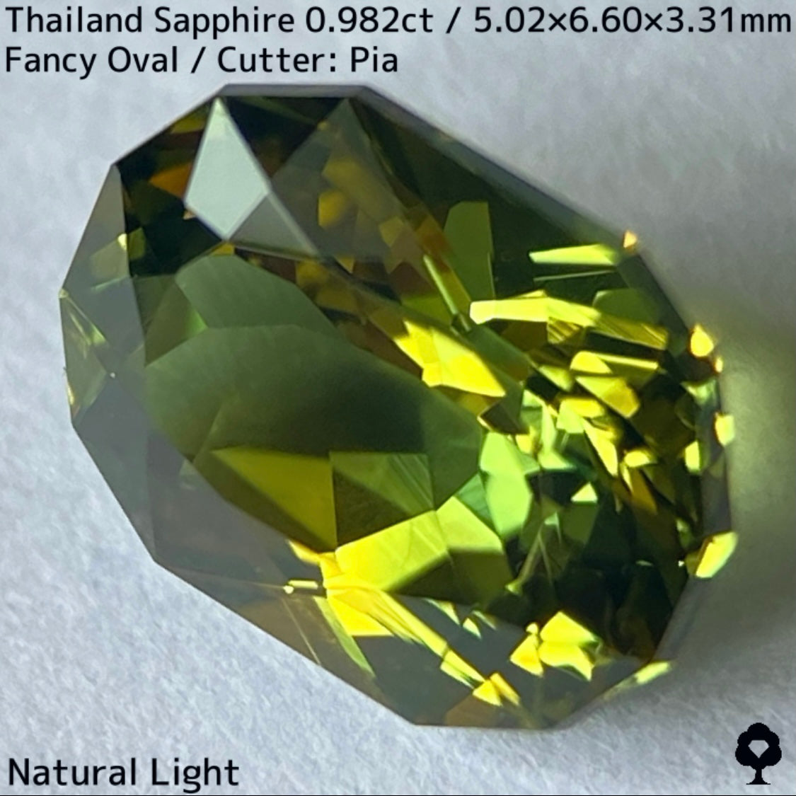 0.982ct Greenish Yellow Sapphire from Thailand ★ The vibrant lime color gives it an irresistible party feel