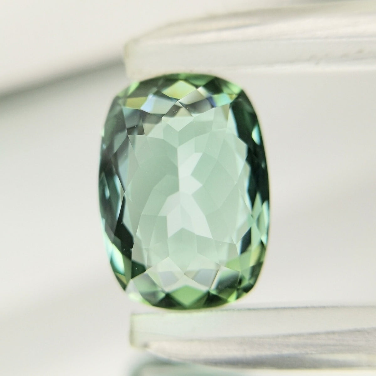 Green Tourmaline 2.217ct / Brazil