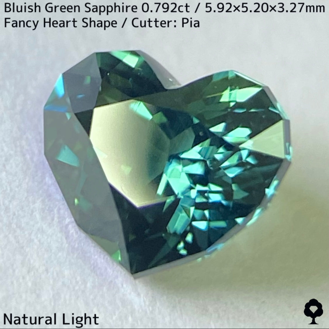 Bluish green sapphire 0.792ct ★ The deep bluish green and cute fancy heart shape are perfectly balanced