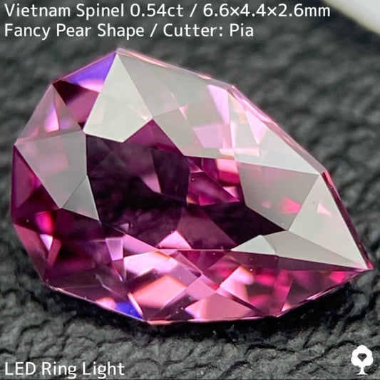 Spinel 0.54ct / Vietnam