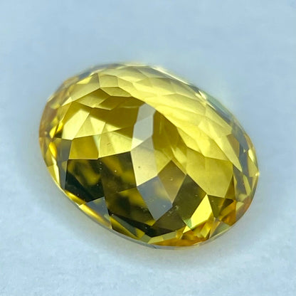 Un-Heat Yellow Sapphire 1.080ct / Kanchanaburi