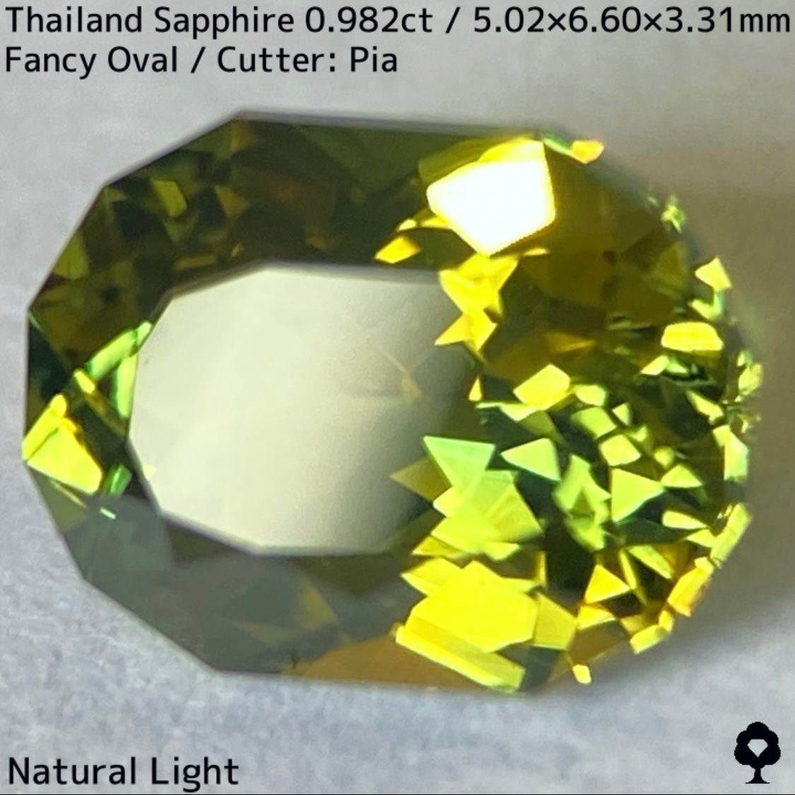 0.982ct Greenish Yellow Sapphire from Thailand ★ The vibrant lime color gives it an irresistible party feel