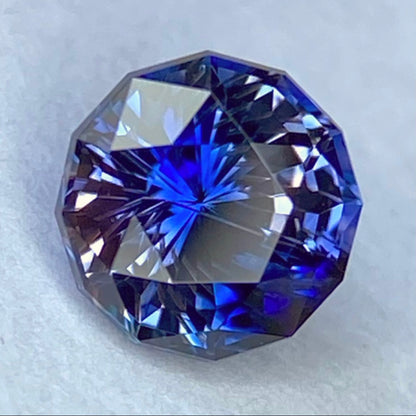 Un-Heat Color Change Sapphire 0.60ct / Vietnam