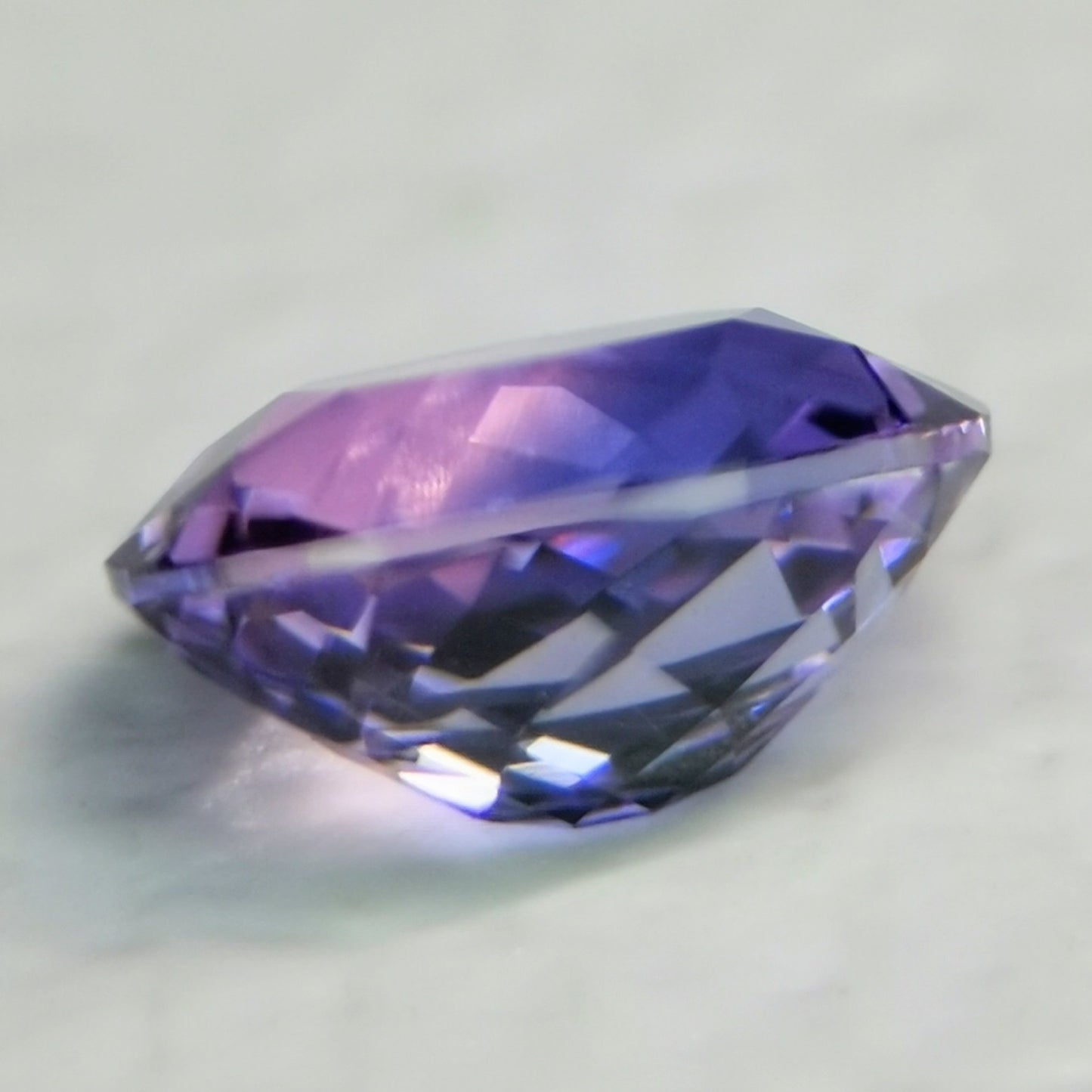 Pinkish Blue Sapphire 0.527ct / Vietnam