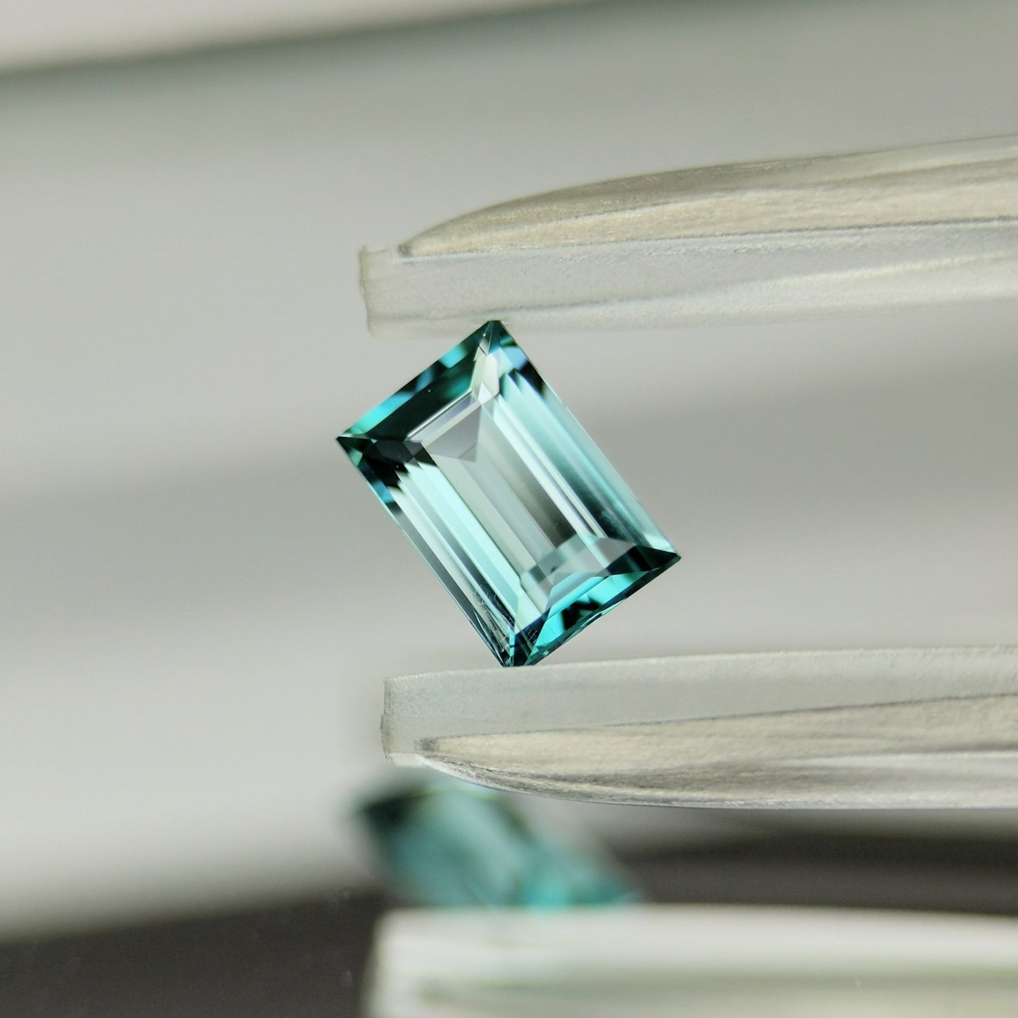 [One Price] "Nori's Gem" Grandidierite 0.390ct / Madagascar