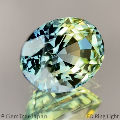 Un-Heat Parti-Color Sapphire 1.944ct / Kanchanaburi (Thailand)