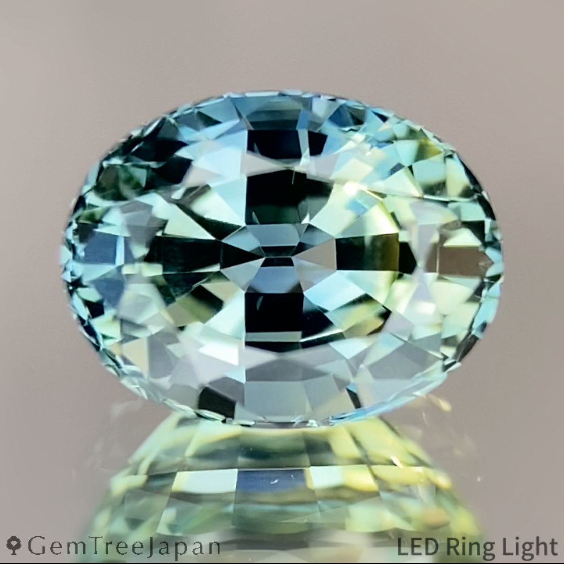 Un-Heat Parti-Color Sapphire 1.944ct / Kanchanaburi (Thailand)