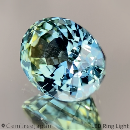 Un-Heat Parti-Color Sapphire 1.944ct / Kanchanaburi (Thailand)