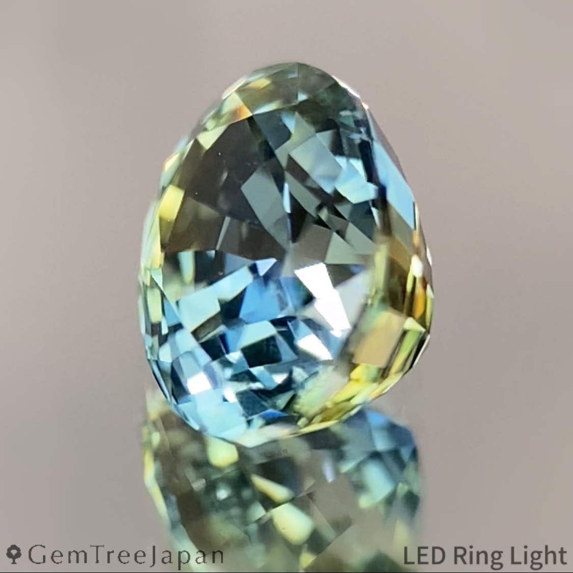 Un-Heat Parti-Color Sapphire 1.944ct / Kanchanaburi (Thailand)
