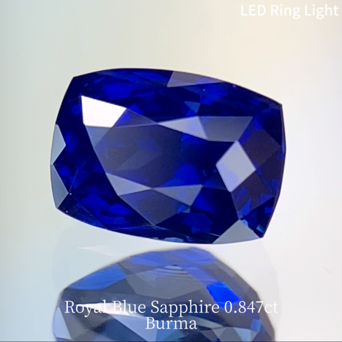 Royal Blue Sapphire 0.847ct / Burma