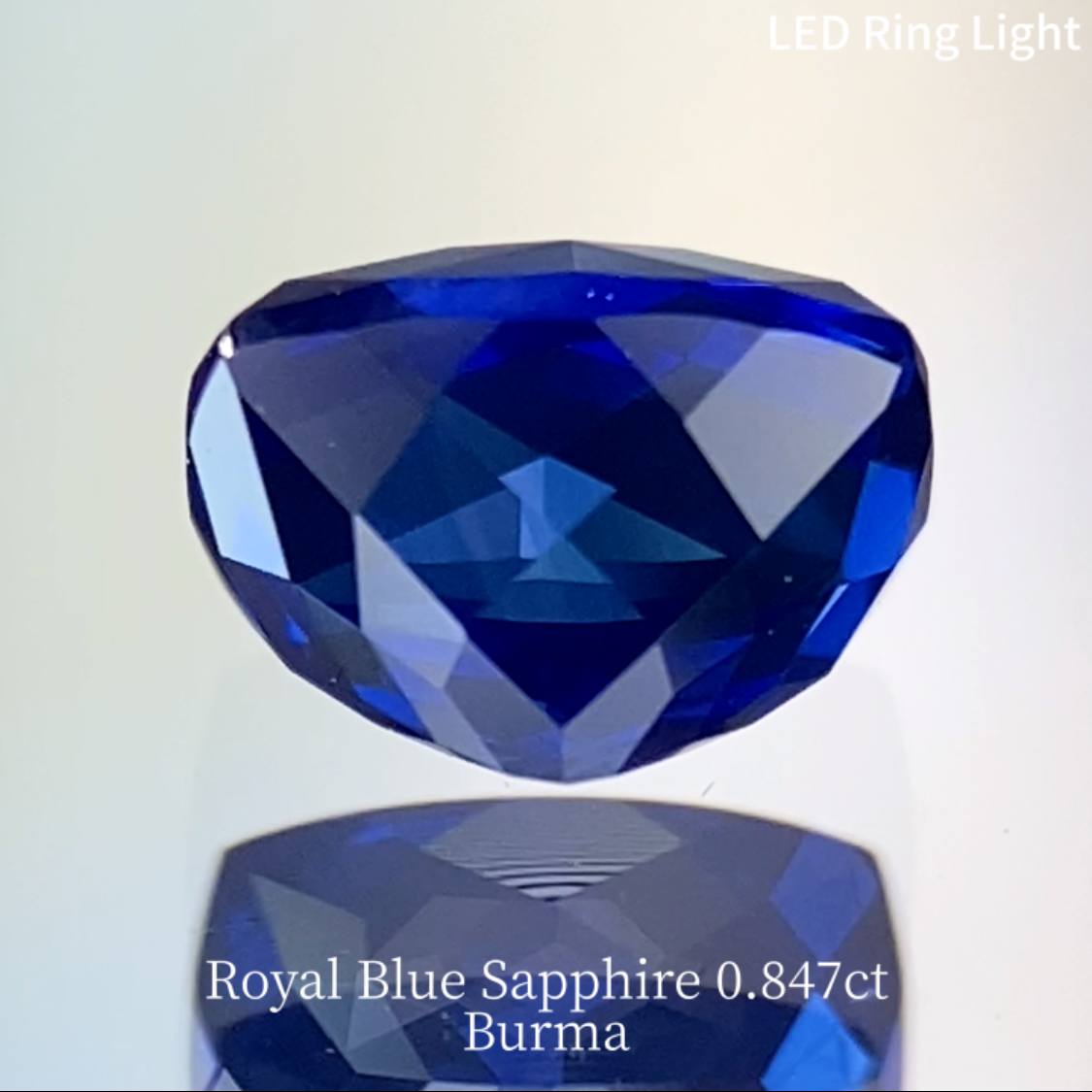 Royal Blue Sapphire 0.847ct / Burma