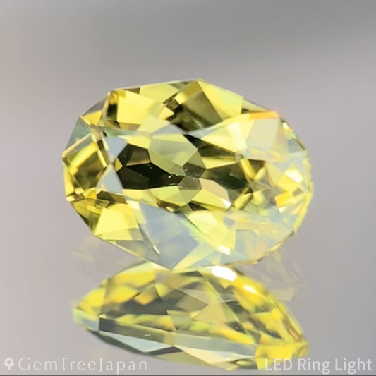 Greenish Yellow Sapphire 0.552ct / Vietnam