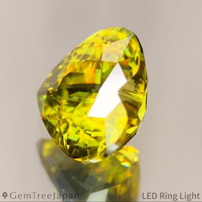 【Trial  Price】Greenish Gold Sphene 1.626ct / Madagascar