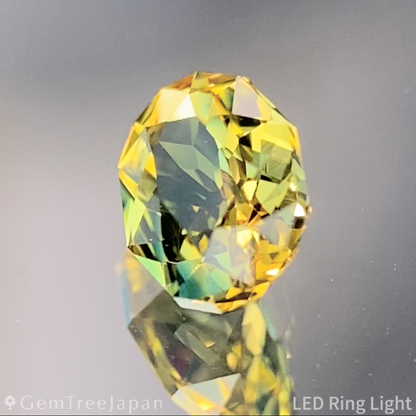 Greenish Yellow Sapphire 0.428ct / Vietnam