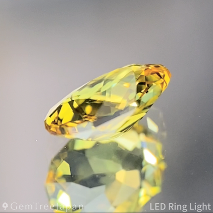 Greenish Yellow Sapphire 0.428ct / Vietnam