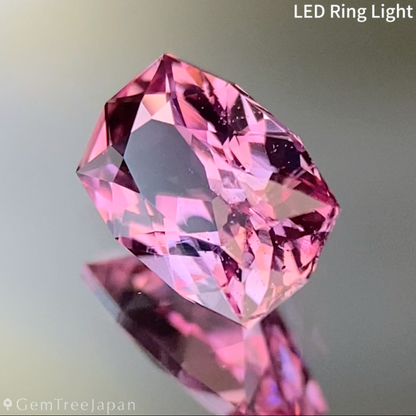 Un-Heat Padparadscha Sapphire 0.715ct / Sri Lanka