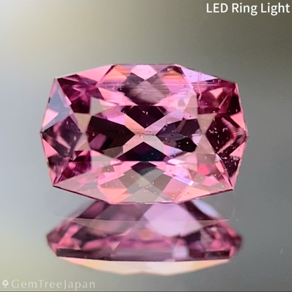 Un-Heat Padparadscha Sapphire 0.715ct / Sri Lanka