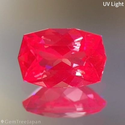 Un-Heat Padparadscha Sapphire 0.715ct / Sri Lanka