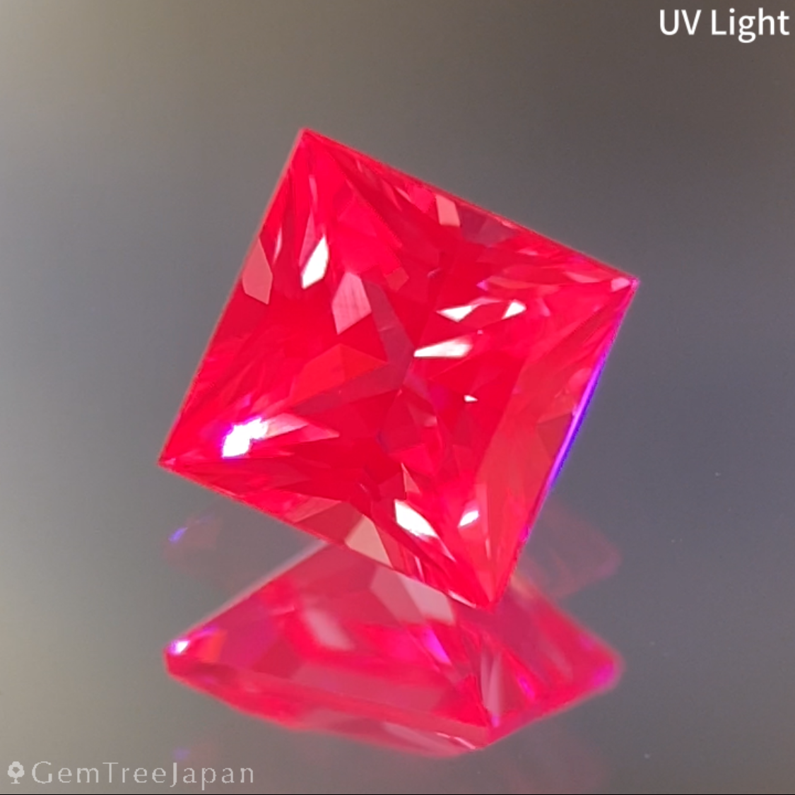 Un-Heat Padparadscha Sapphire 0.477ct / Sri Lanka