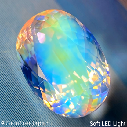 Rainbow Moonstone 3.176ct / Madagascar