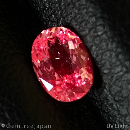Padparadscha Sapphire 0.491ct / Sri Lanka
