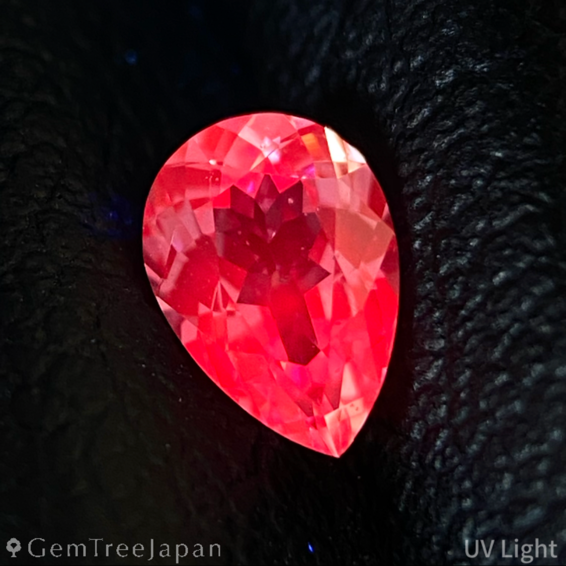 Padparadscha Sapphire 0.426ct / Sri Lanka