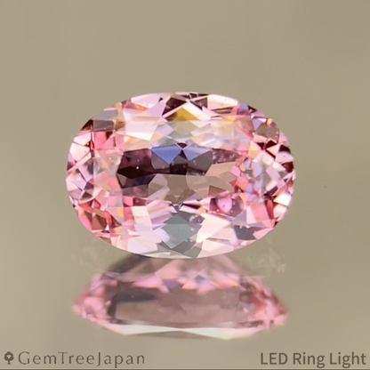Padparadscha Sapphire 0.491ct / Sri Lanka