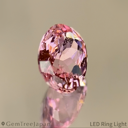 Padparadscha Sapphire 0.491ct / Sri Lanka